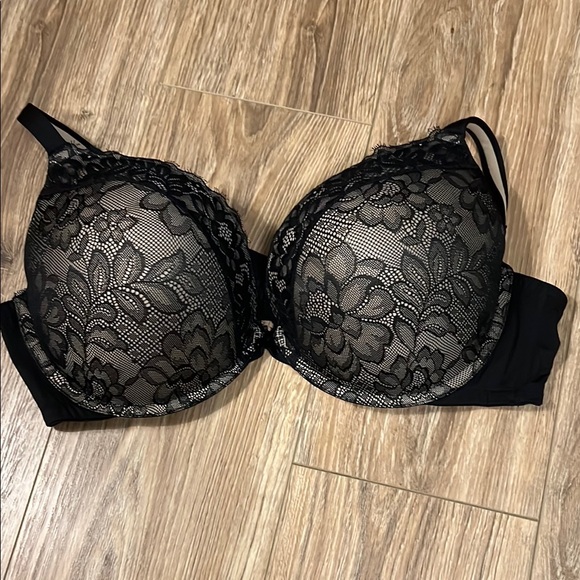 Cacique Other - Cacique Black Lace Underwire Bra with Molded Cups 44DD
